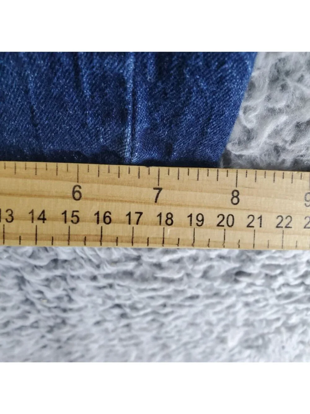 Levis Jeans Mens 38x32 Blue 505 Straight Leg Whiskering Denim *Read*